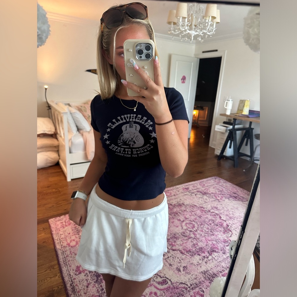 Brandy Melville baby tee